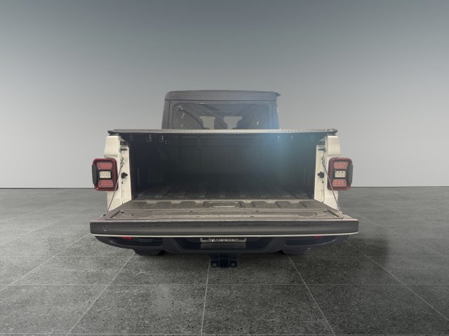 Used 2025 Jeep Gladiator Sport AWD/4WD image 15