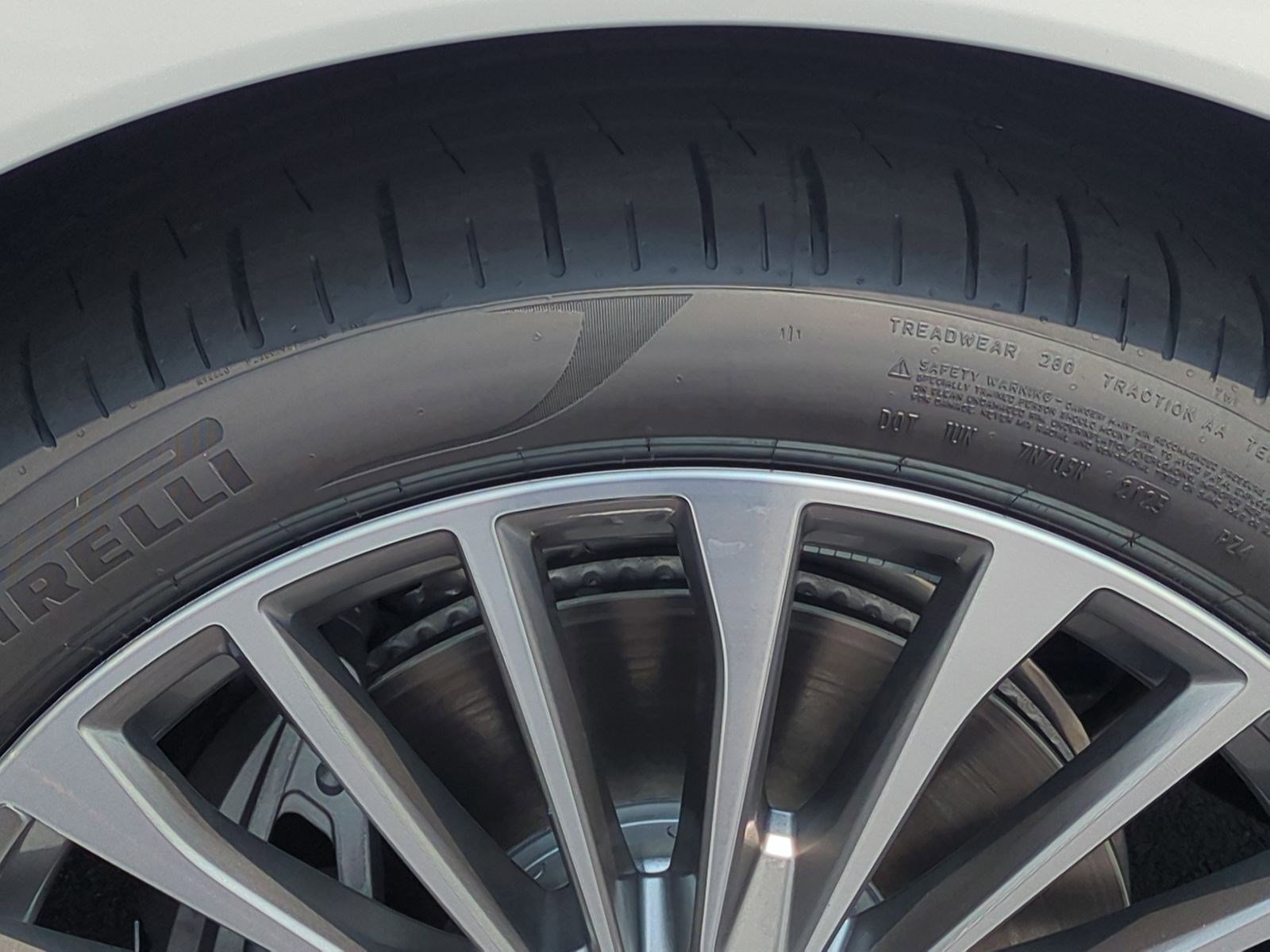 Used 2026 BMW X7 xDrive40i image 12