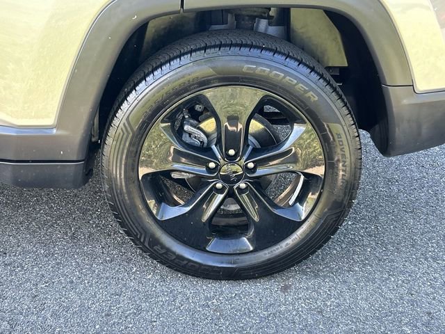 Used 2020 Jeep Compass Latitude AWD/4WD image 11