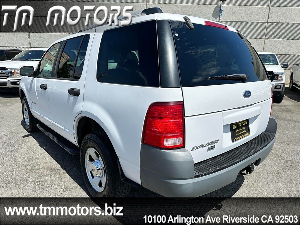 Used 2002 Ford Explorer XLS RWD image 4