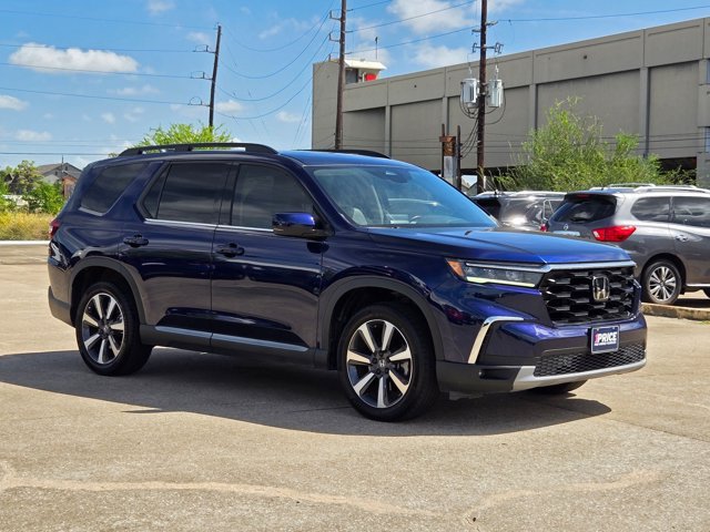Used 2024 Honda Pilot Touring image 3
