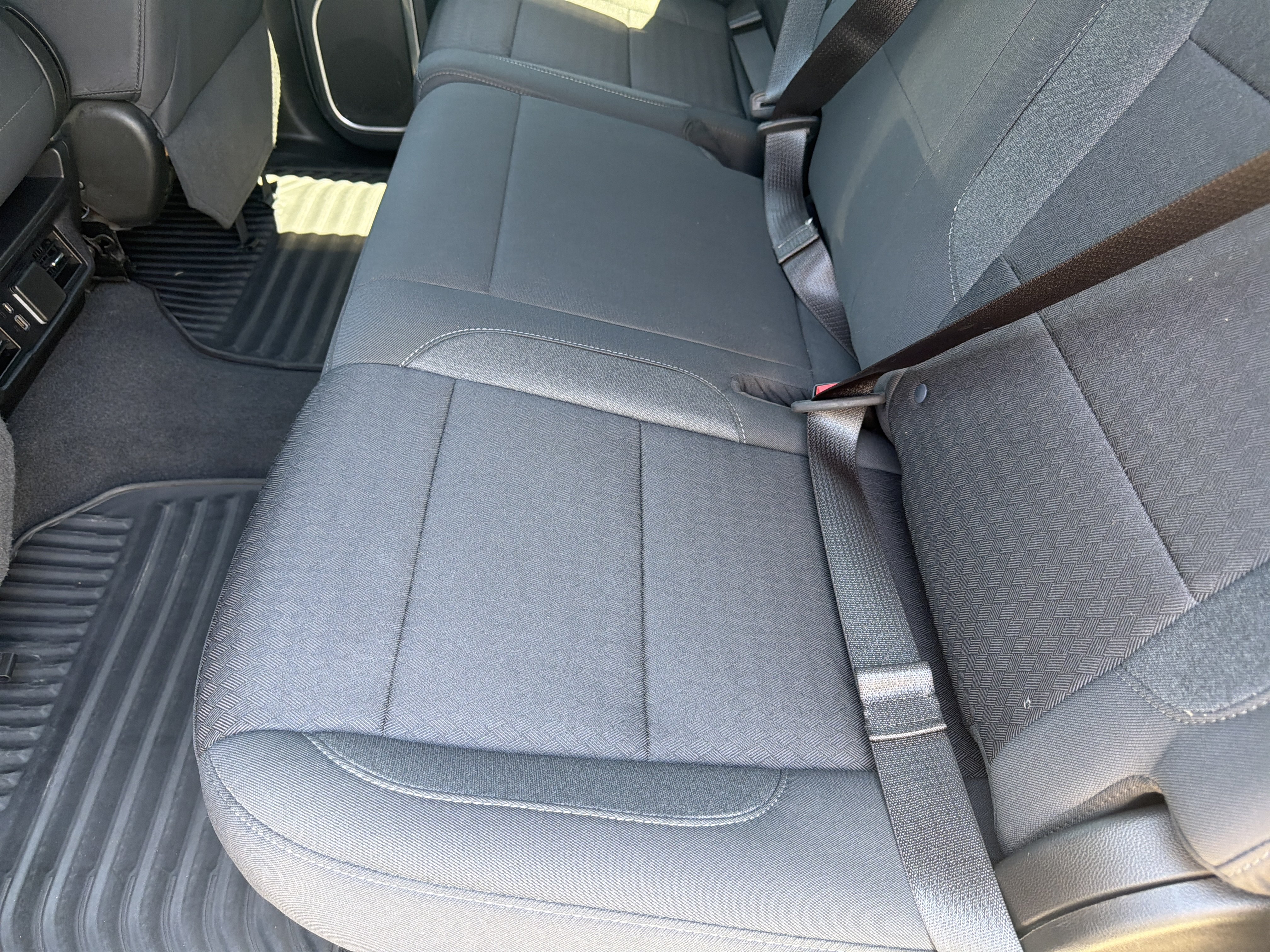 Used 2022 Chevrolet Silverado 1500 LT RWD image 23