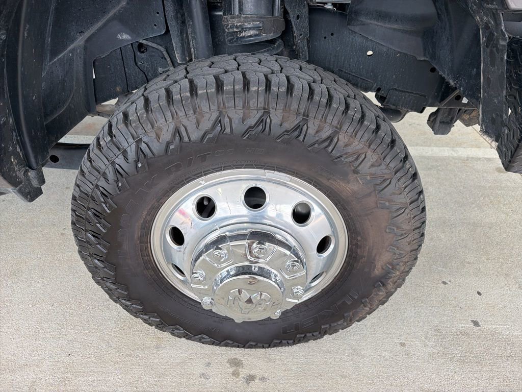 Used 2025 RAM 3500 Limited image 12