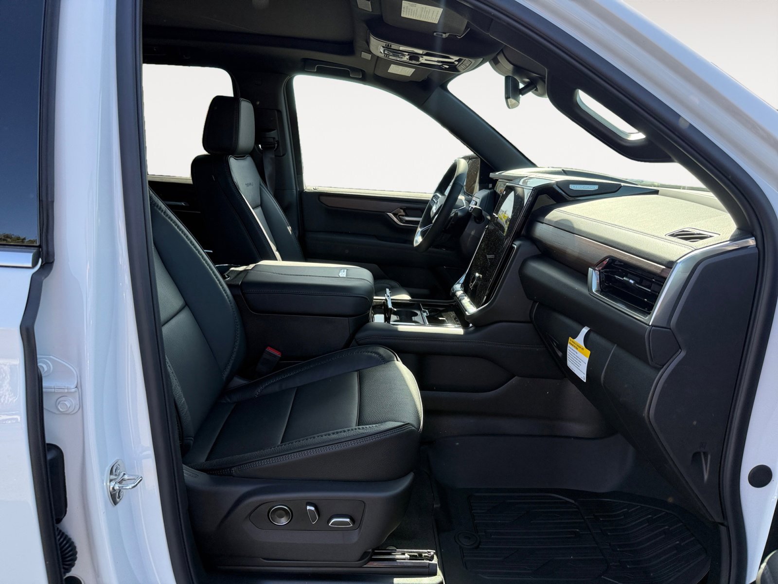 New 2026 GMC Yukon XL Denali w/ Sun & Power Step Package image 19