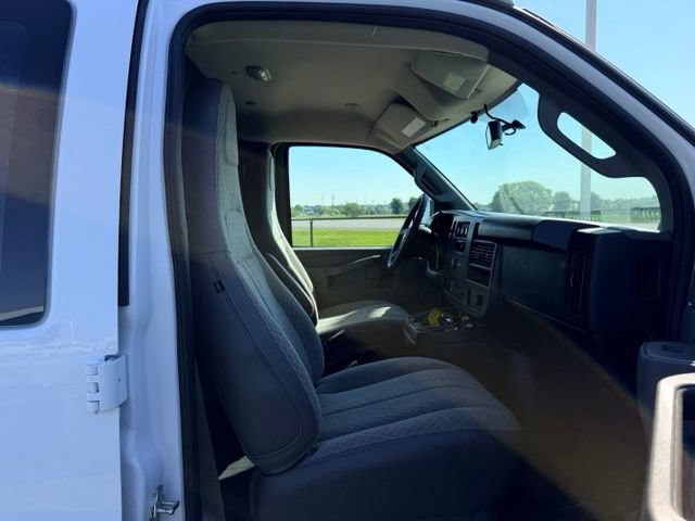 Certified 2026 Chevrolet Express 3500 w/ Driver Convenience Package RWD image 11