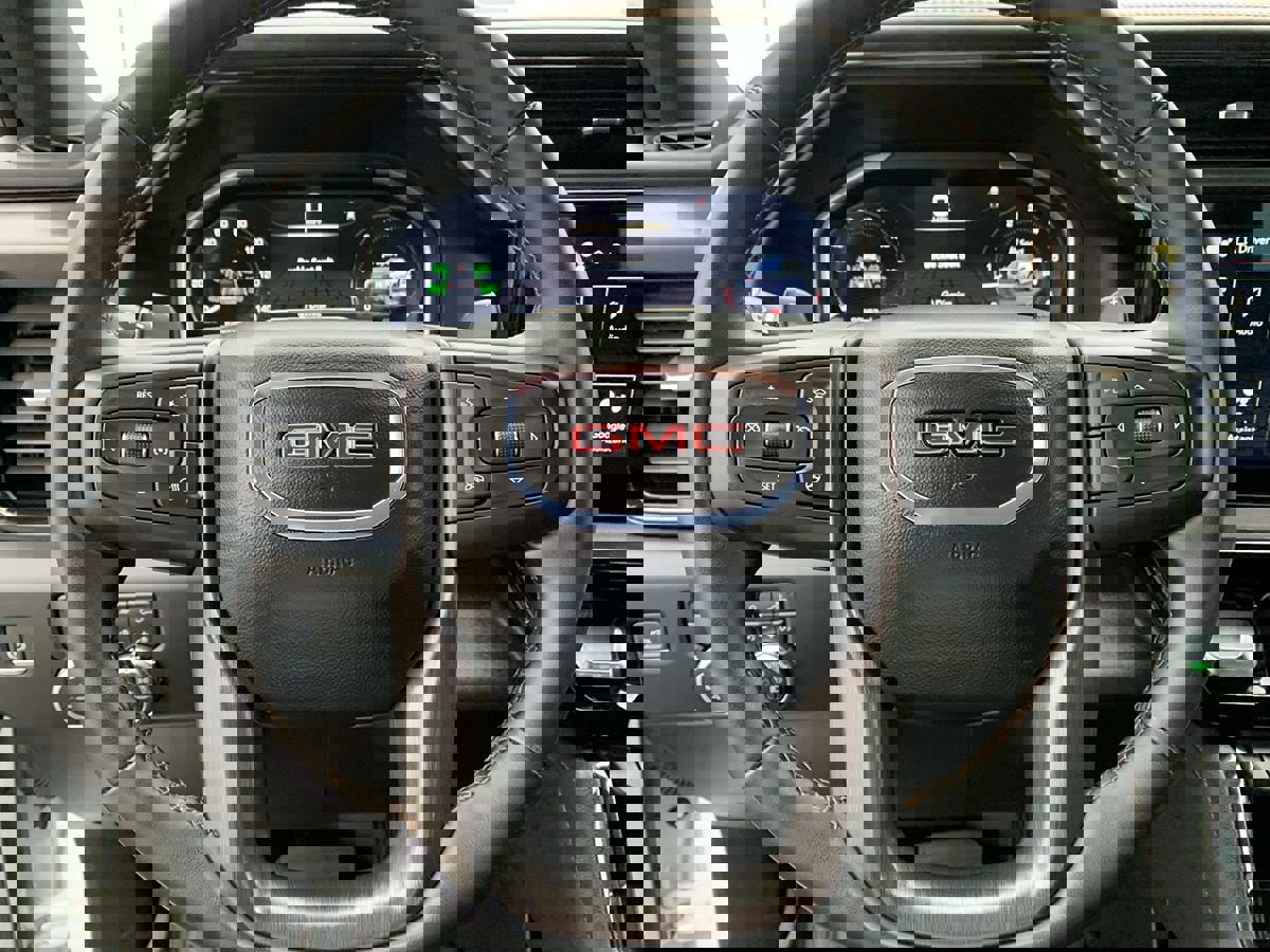 Used 2024 GMC Sierra 1500 AT4 w/ Technology Package image 19