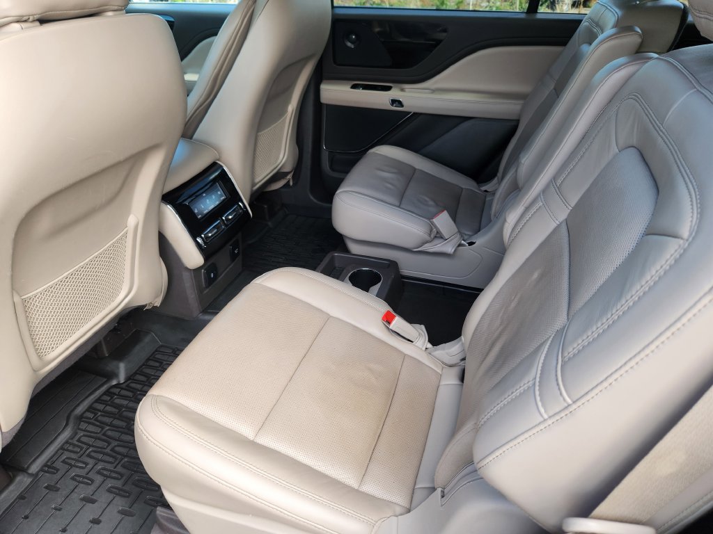 Used 2022 Lincoln Aviator Reserve w/ Elements Package Plus AWD/4WD image 10