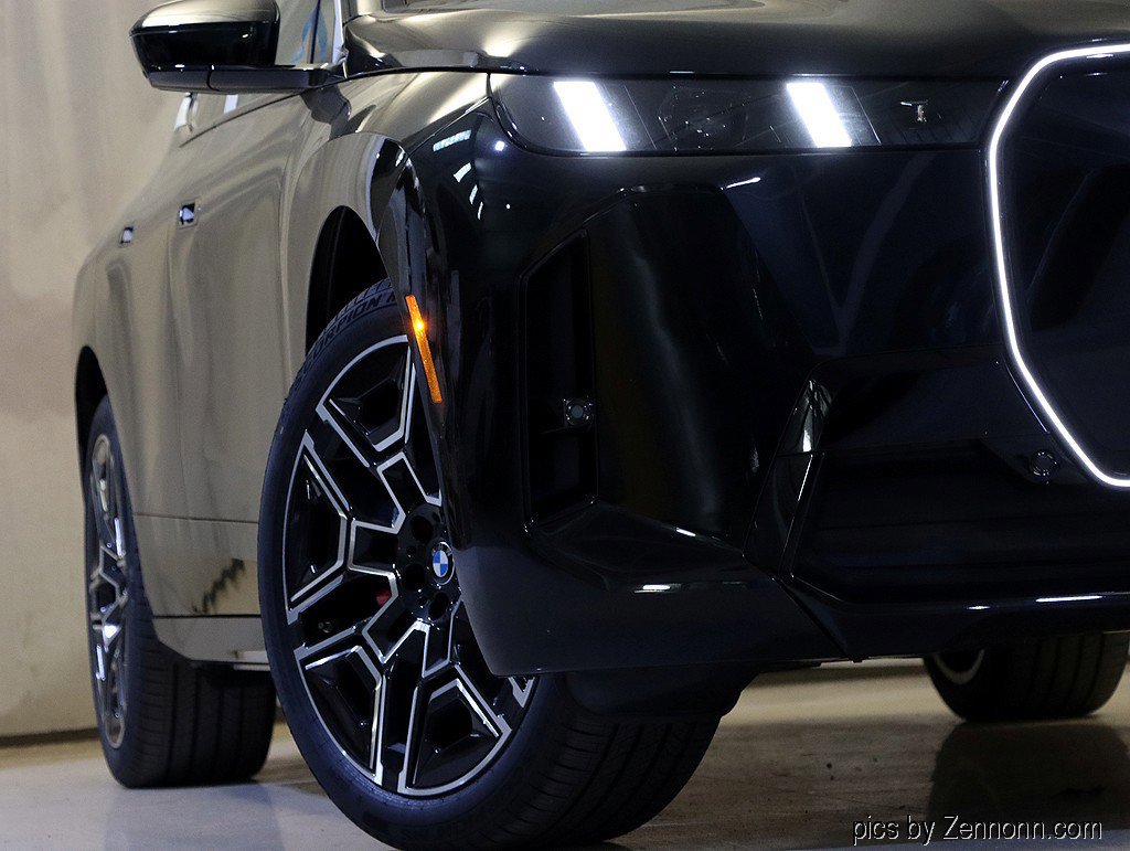 Used 2026 BMW iX xDrive45 w/ M Sport Package image 3