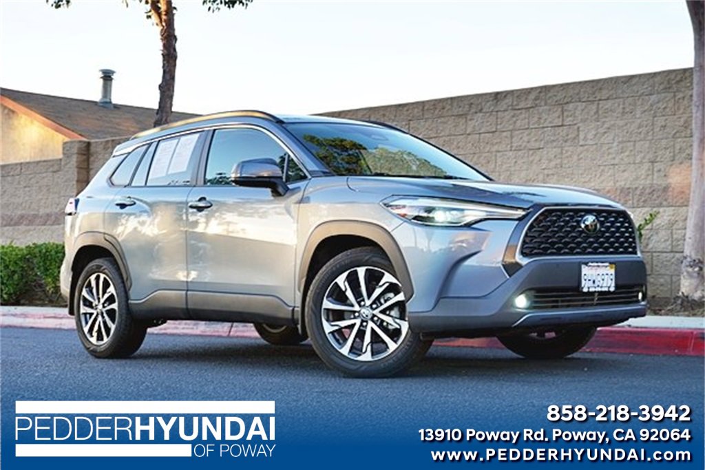 Used 2023 Toyota Corolla Cross XLE w/ Convenience Package image 1