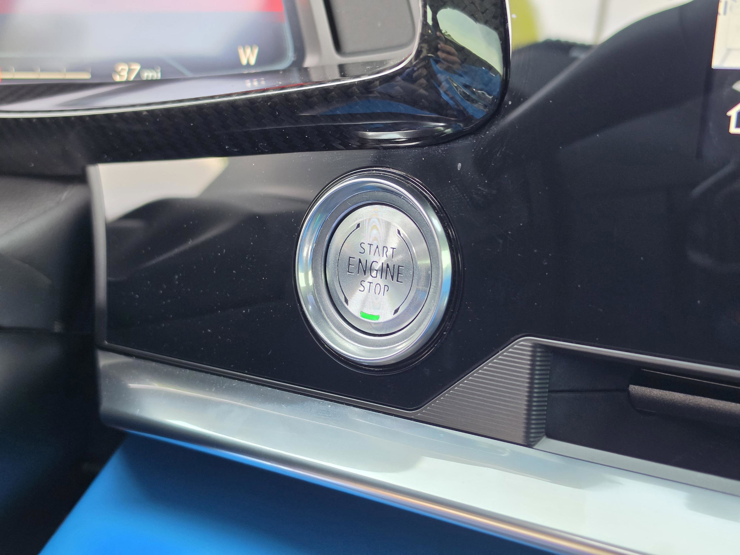 Used 2023 Chevrolet Corvette Z06 RWD image 39