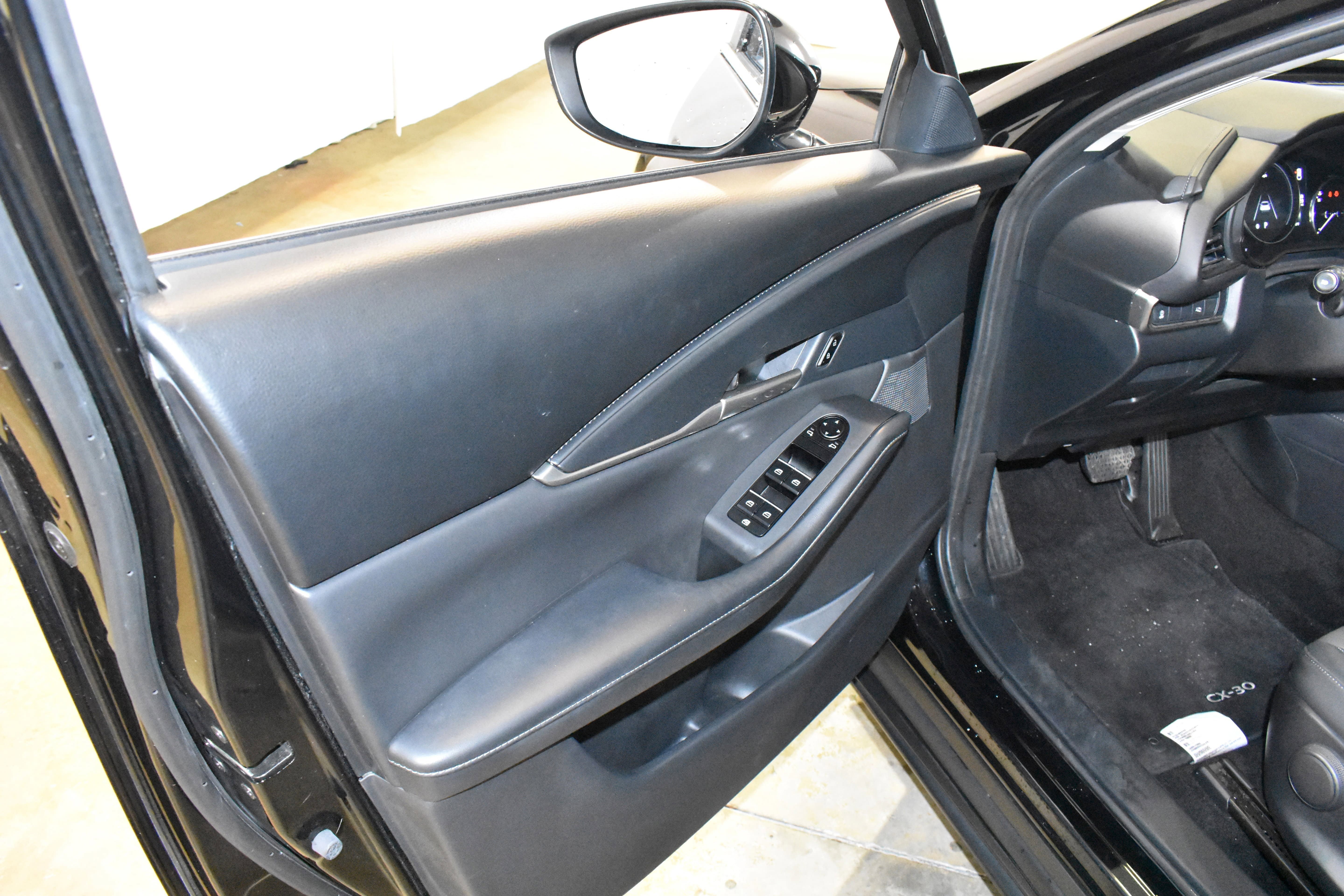 Used 2023 MAZDA CX-30 AWD 2.5 S w/ Select Package image 23
