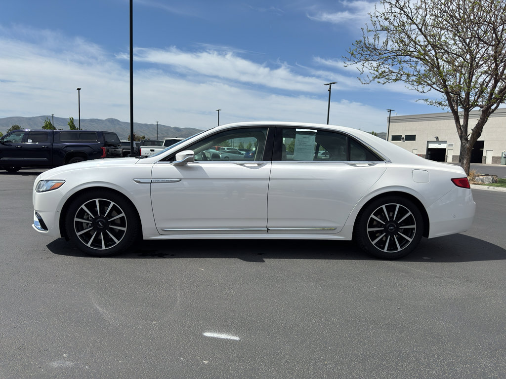 Used 2017 Lincoln Continental Reserve w/ Technology Package AWD/4WD image 4