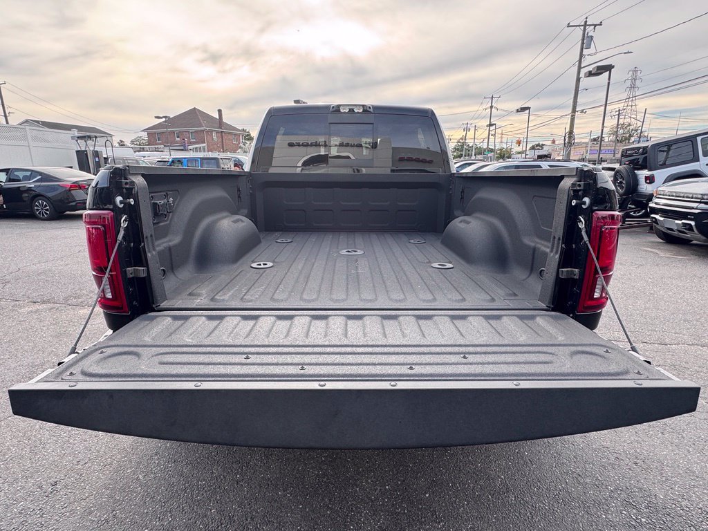 Used 2026 RAM 3500 Longhorn AWD/4WD image 7