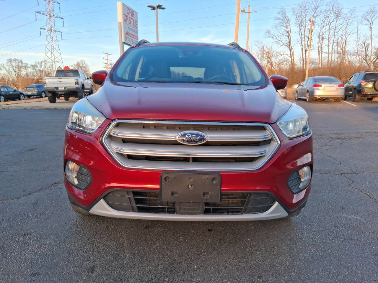 Used 2018 Ford Escape SE w/ Ford Safe & Smart Package image 2