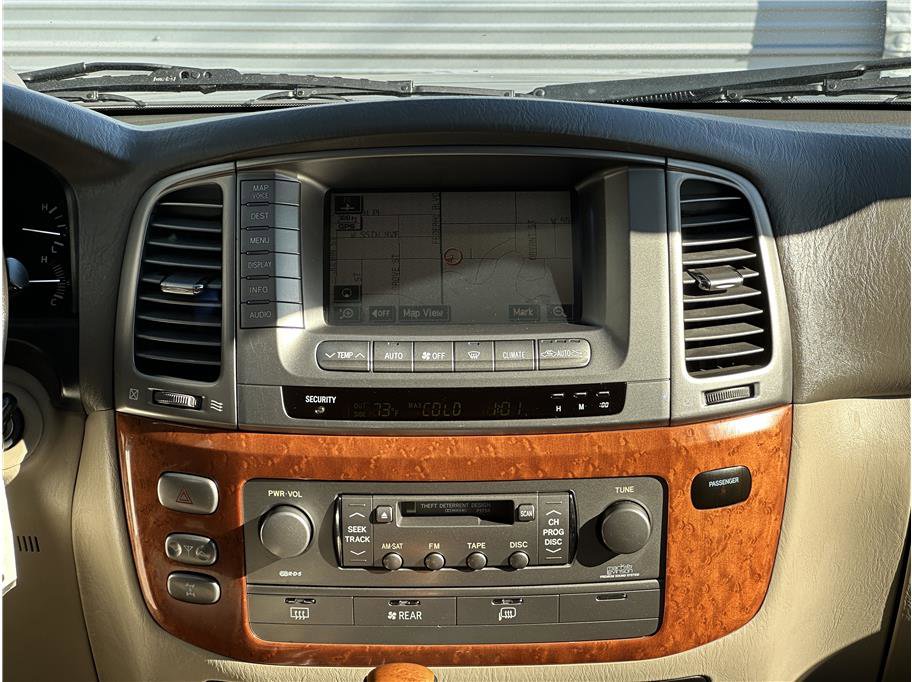 Used 2005 Lexus LX 470 4WD image 19