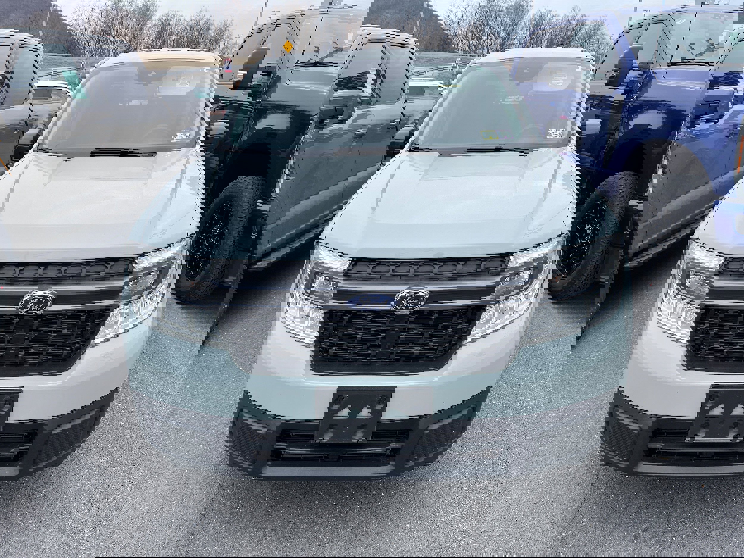 Certified 2022 Ford Maverick XLT image 2