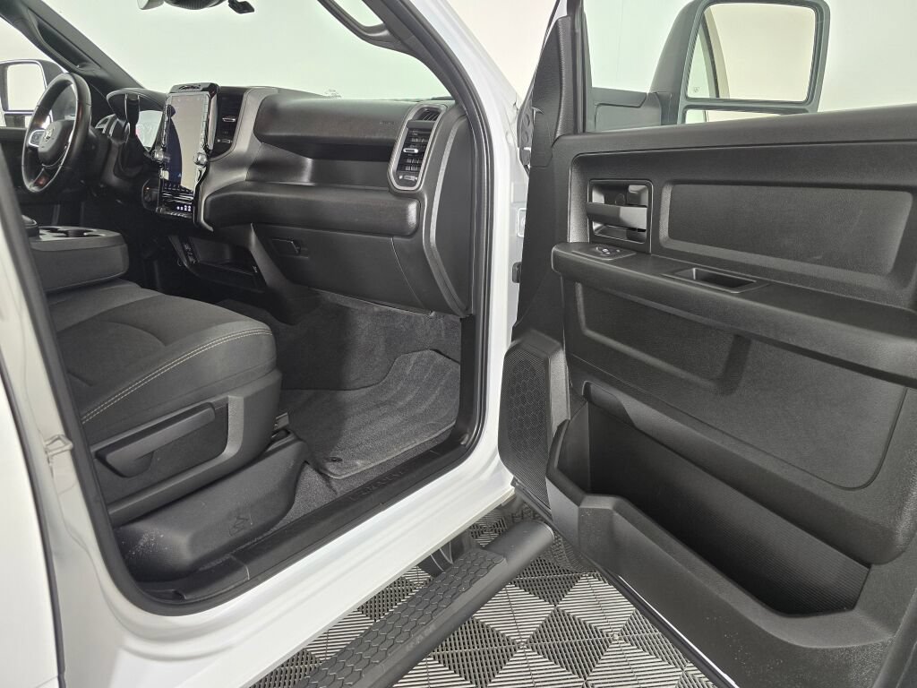 Used 2025 RAM 3500 Tradesman AWD/4WD image 39