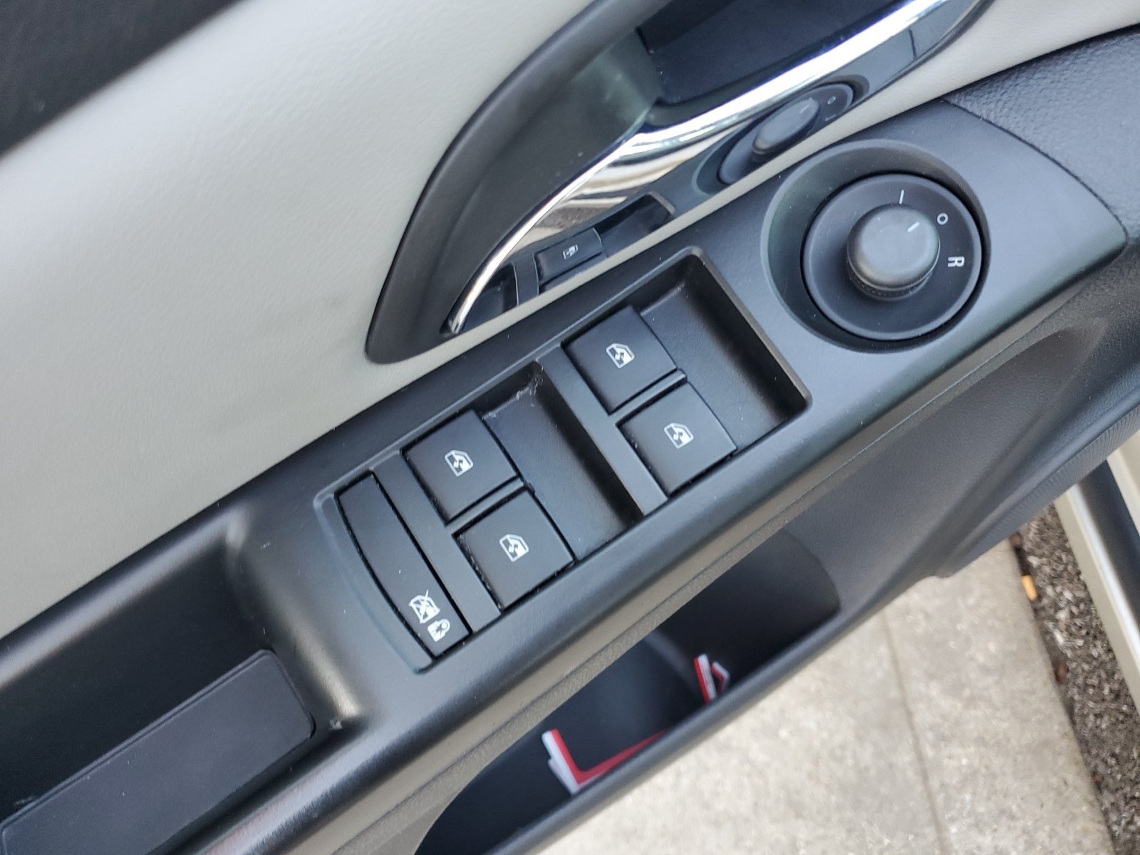 Used 2014 Chevrolet Cruze LS FWD image 20