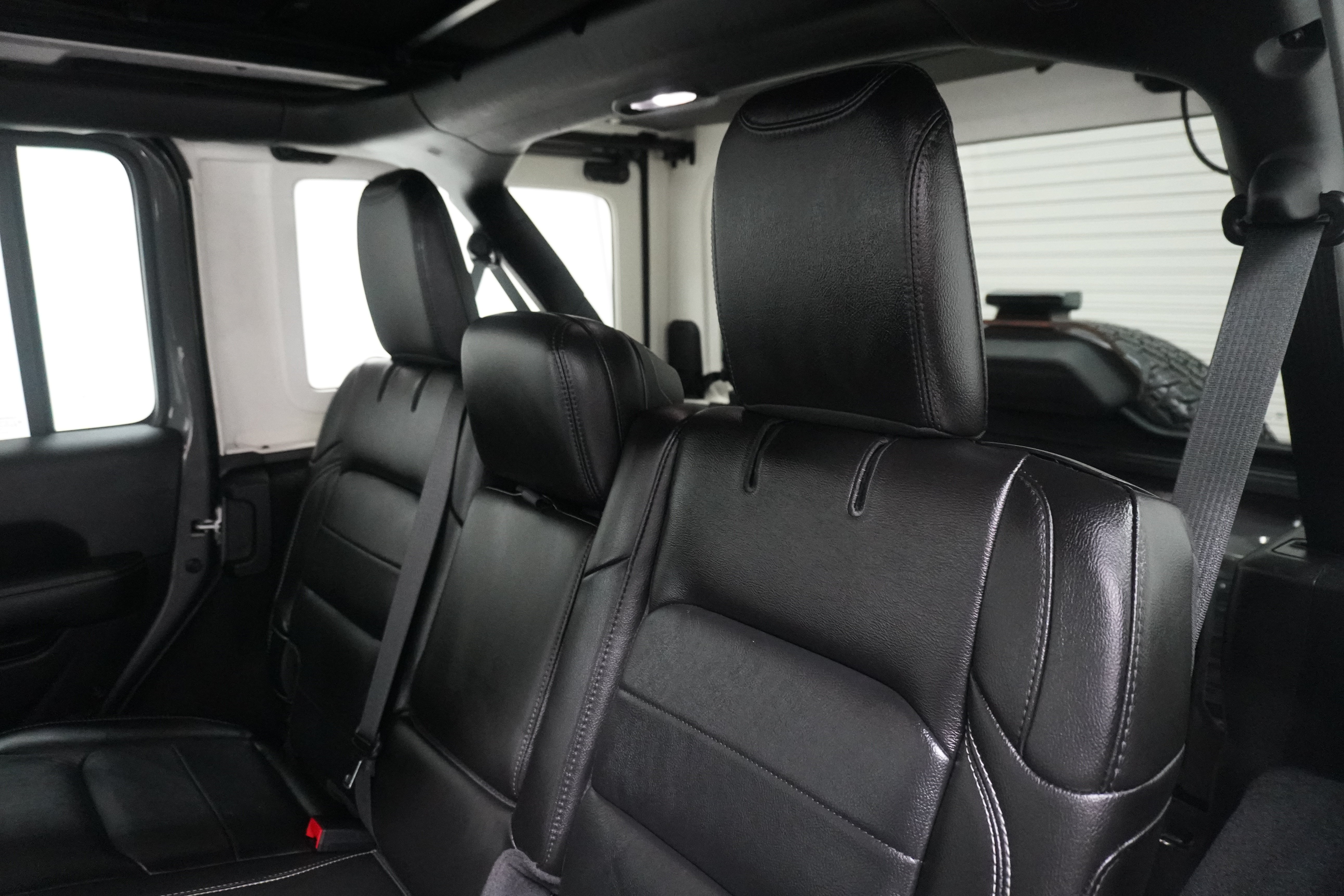 Used 2021 Jeep Wrangler Unlimited Sahara AWD/4WD image 15