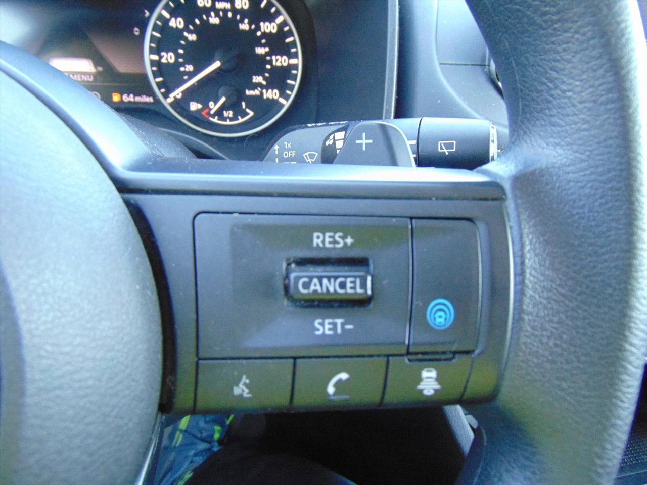 Used 2024 Nissan Rogue SV image 37