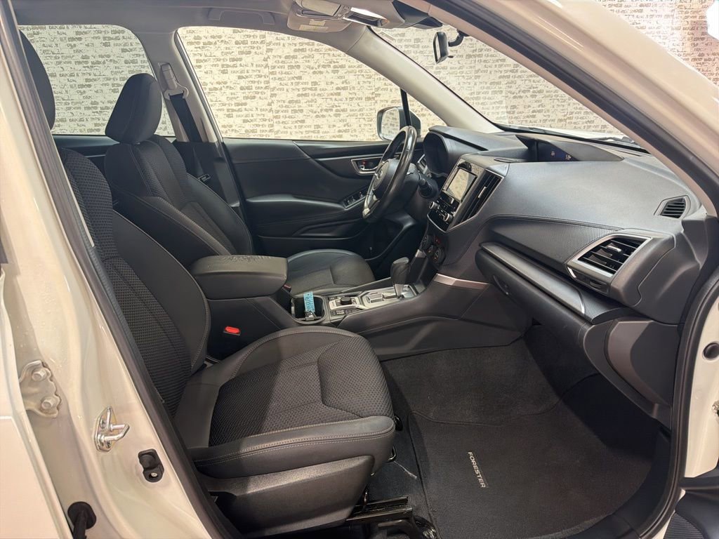 Used 2023 Subaru Forester Premium AWD/4WD image 11