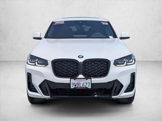 Used 2025 BMW X4 xDrive30i w/ Premium Package AWD/4WD image 2