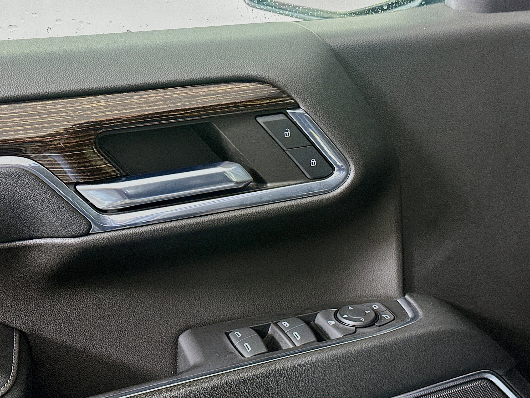 Used 2024 GMC Sierra 1500 Elevation image 15