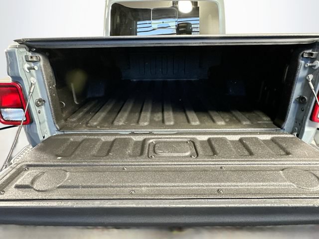 Used 2025 Jeep Gladiator Sport AWD/4WD image 29