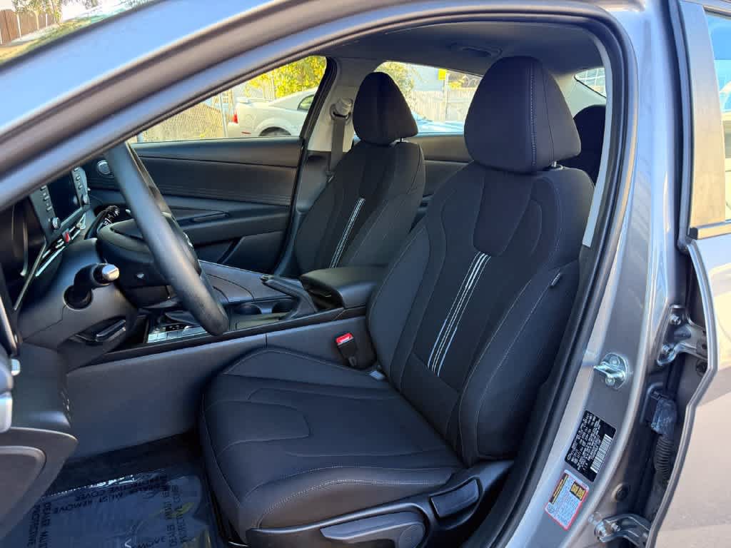 Used 2023 Hyundai Elantra SEL w/ Cargo Package FWD image 10