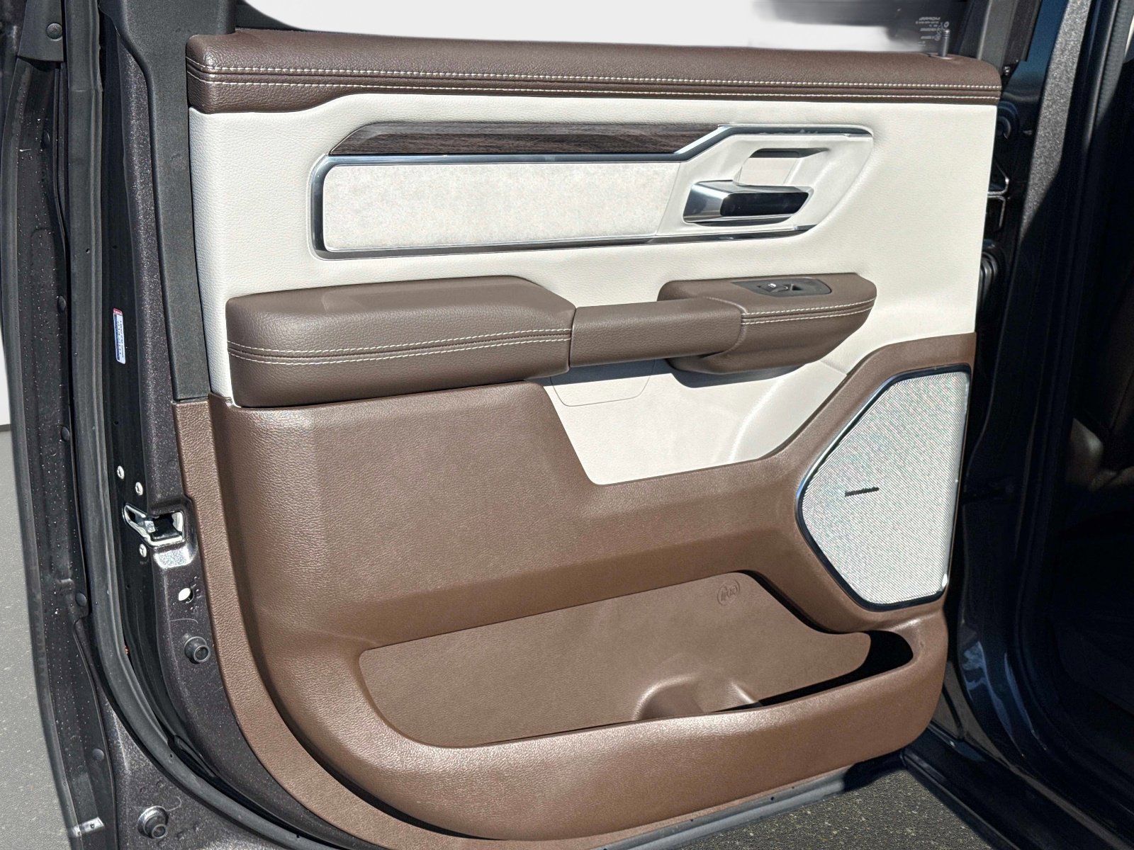 New 2026 RAM 1500 Laramie w/ Advanced Safety Group II image 13