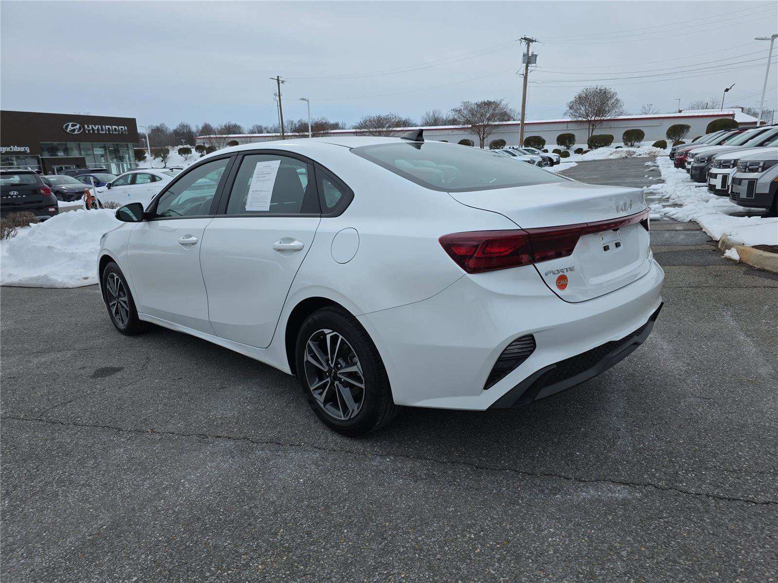 Used 2024 Kia Forte LXS image 7