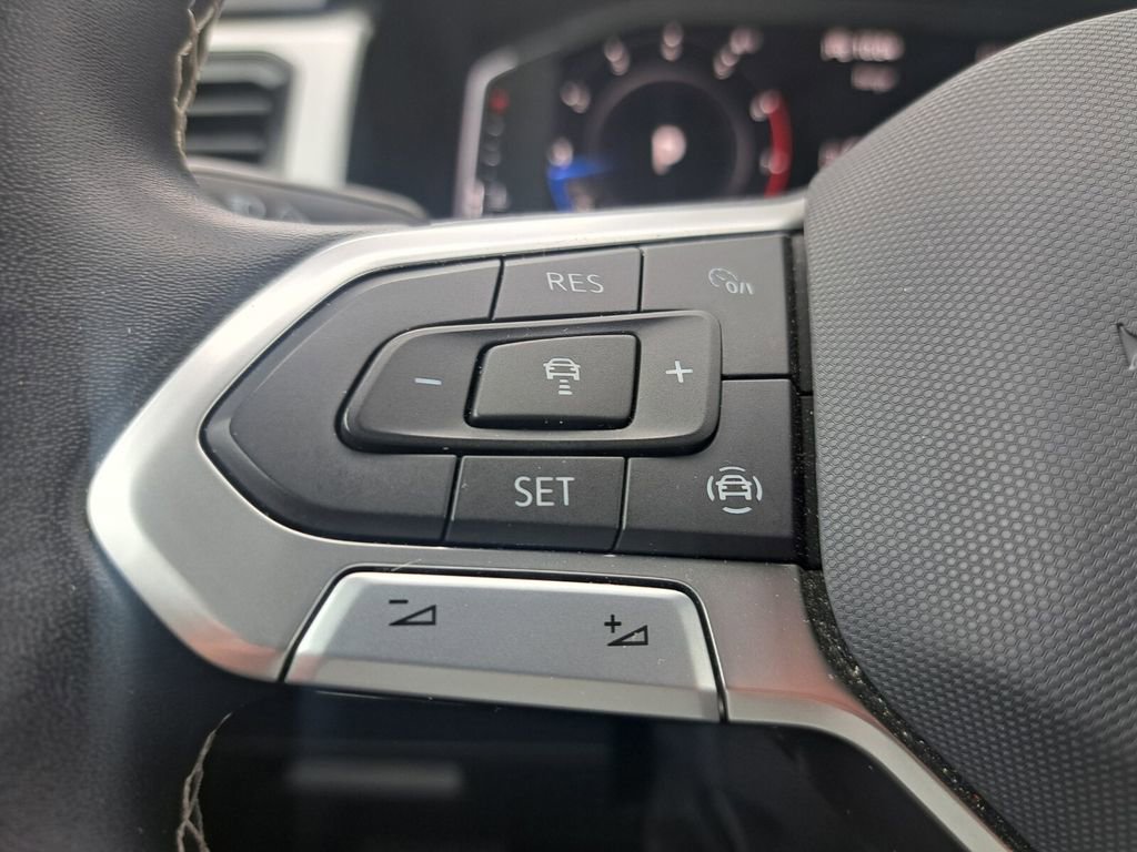 Used 2023 Volkswagen Atlas Cross Sport SE image 14