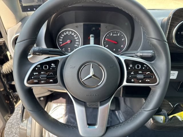 Used 2024 Mercedes-Benz Sprinter 3500 image 17