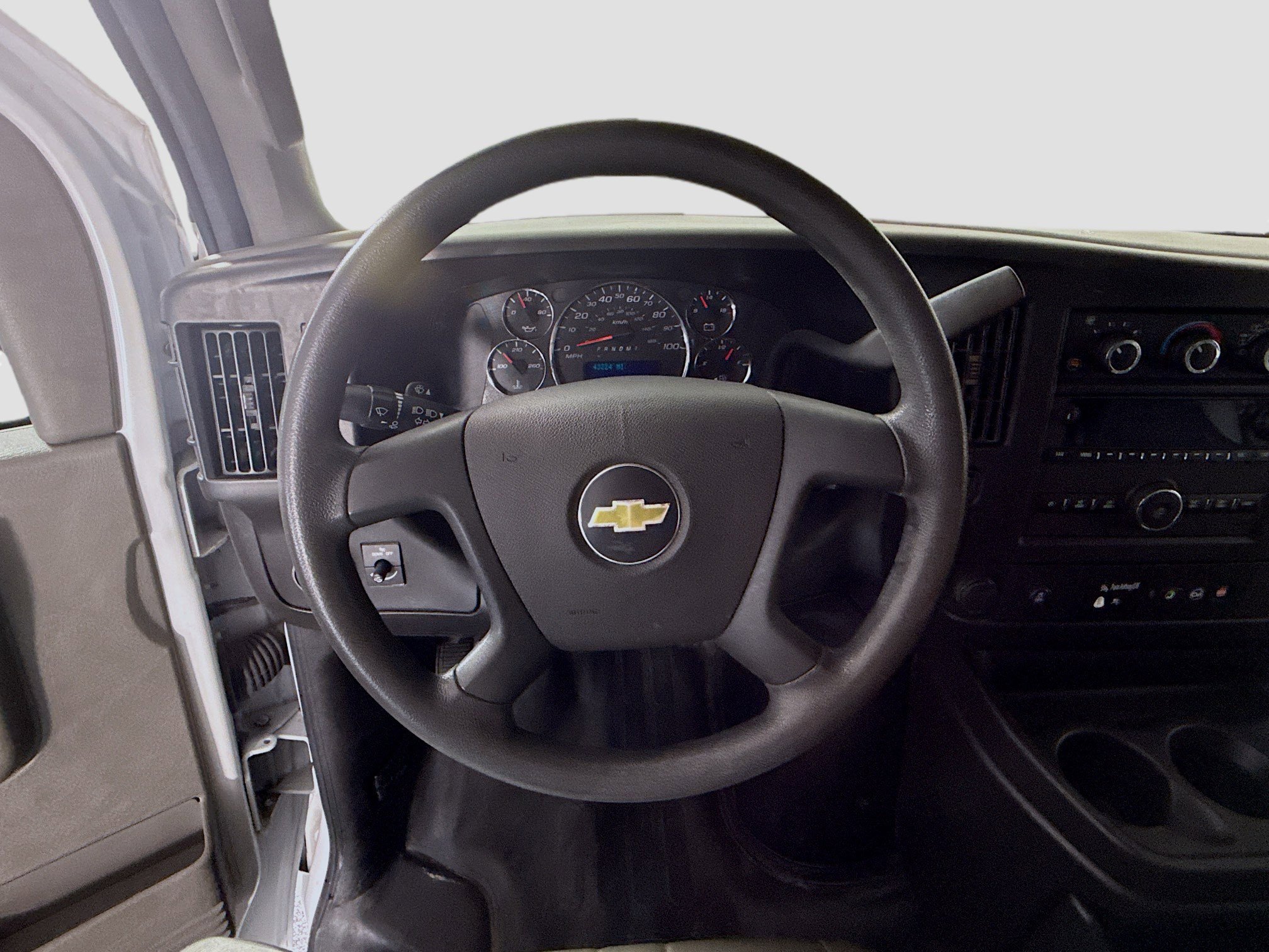 Used 2022 Chevrolet Express 2500 image 13
