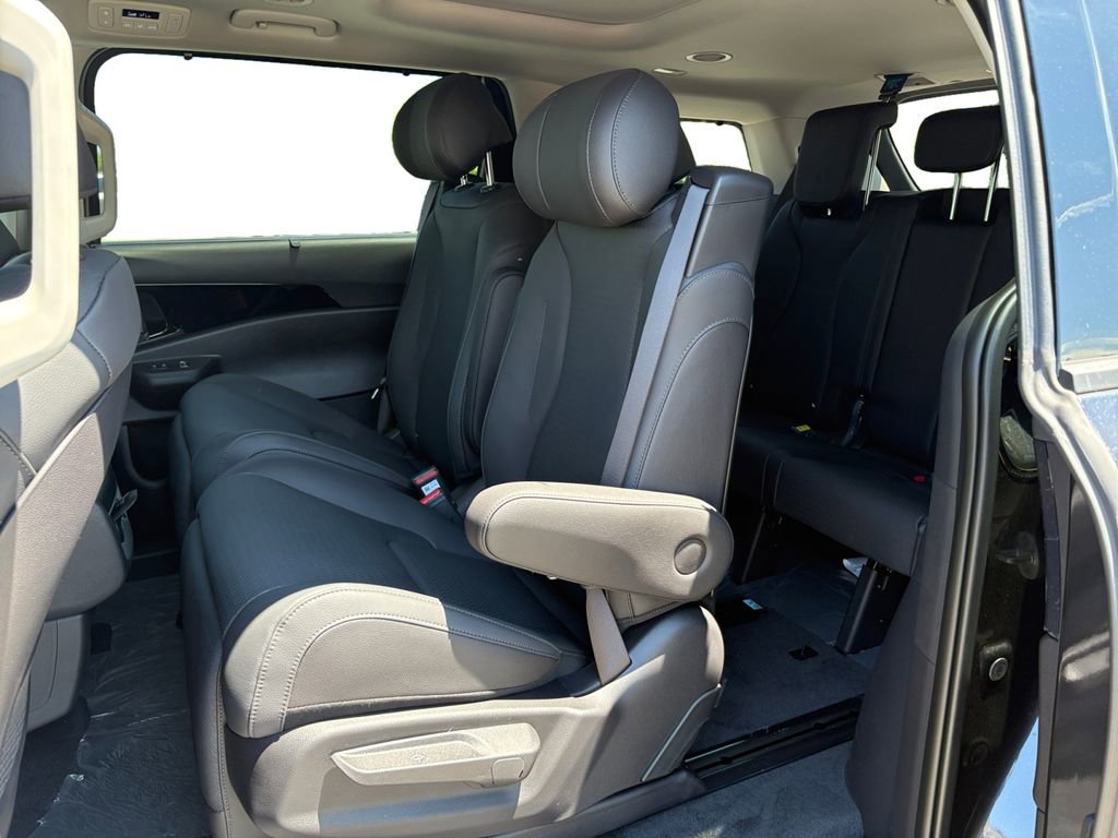New 2026 Kia Carnival SX Prestige image 14