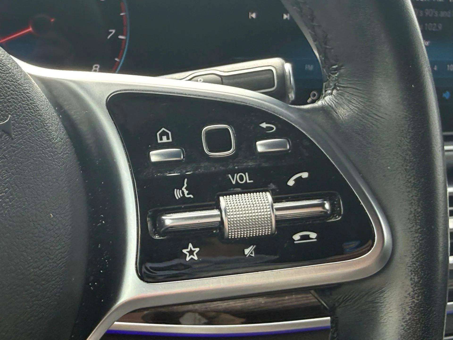 Used 2023 Mercedes-Benz GLS 450 4MATIC image 51