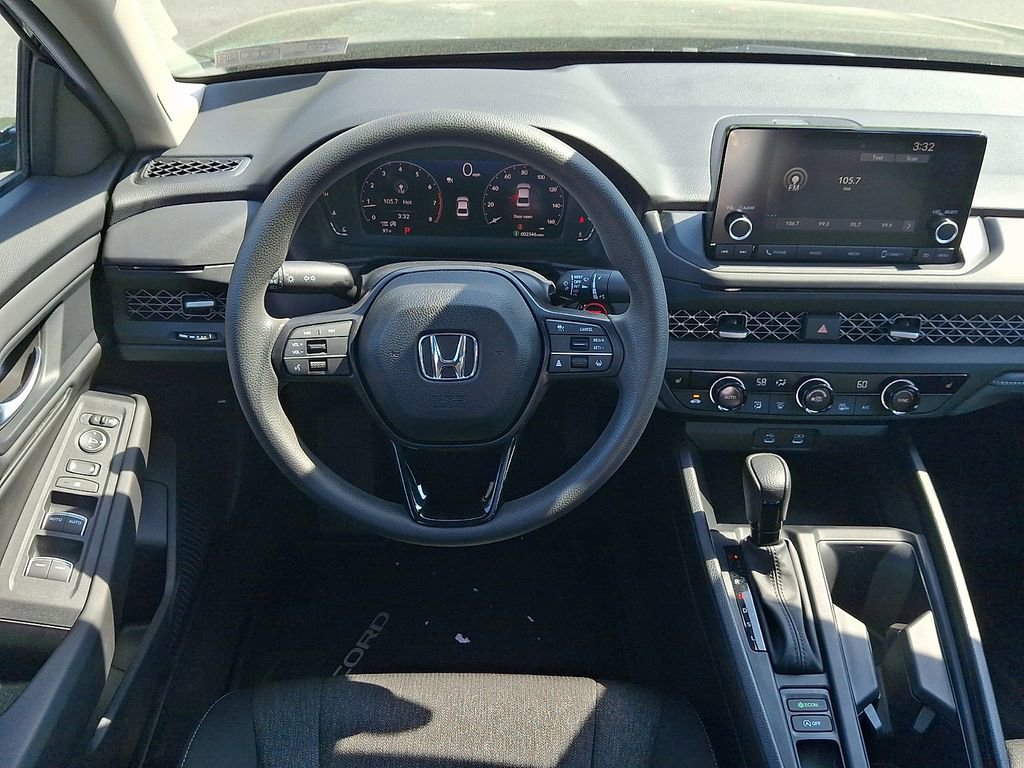 Used 2025 Honda Accord SE image 11