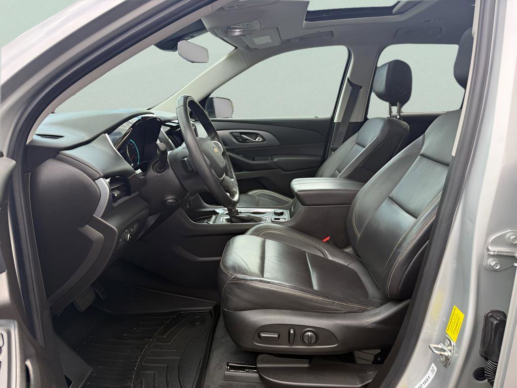 Used 2021 Chevrolet Traverse Premier w/ Redline Edition image 28