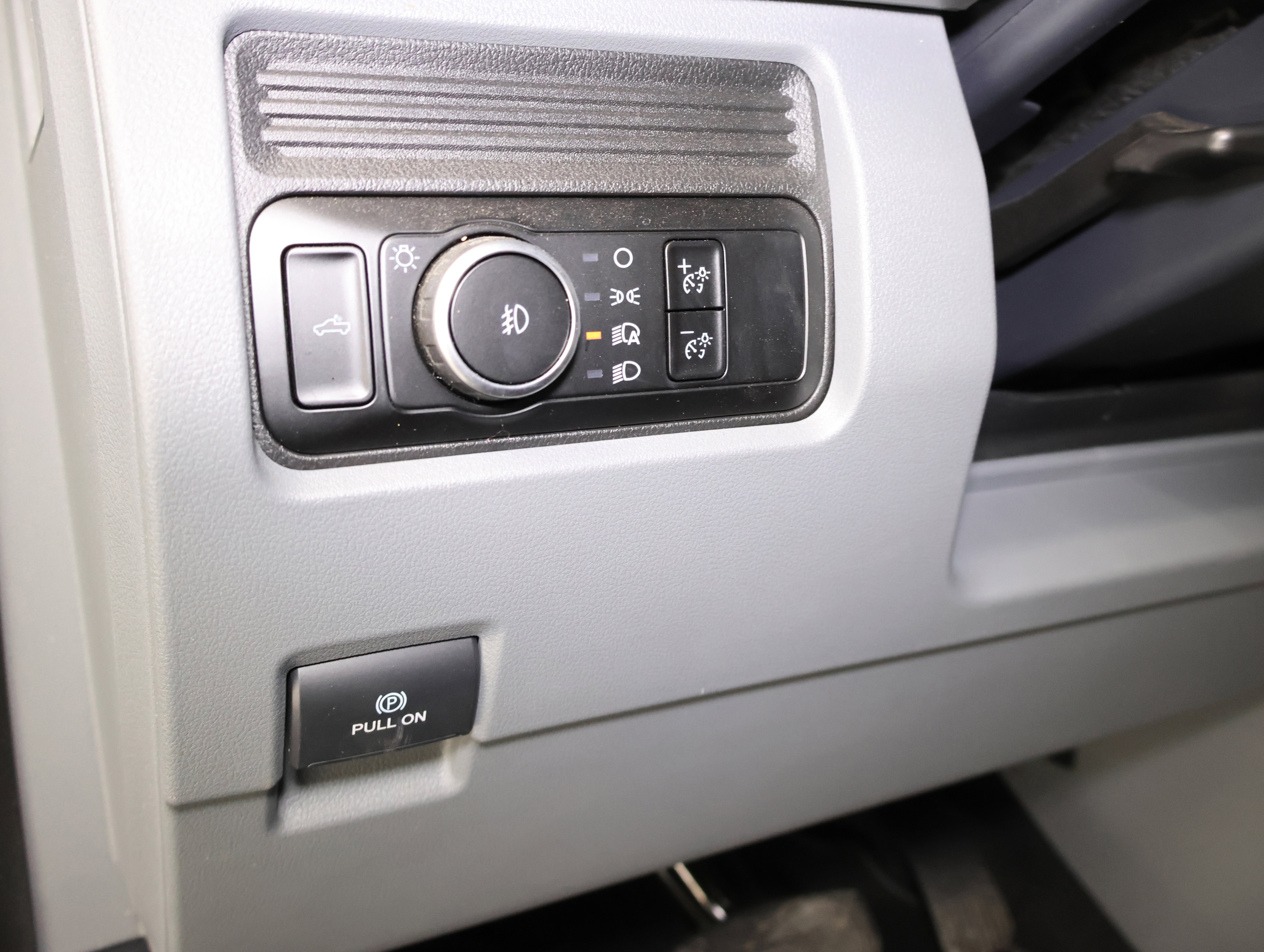 Used 2024 Ford F250 XLT w/ Tremor Off-Road Package image 38