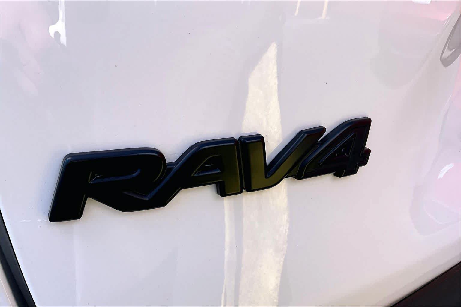 Used 2024 Toyota RAV4 XLE w/ Convenience Package AWD/4WD image 9