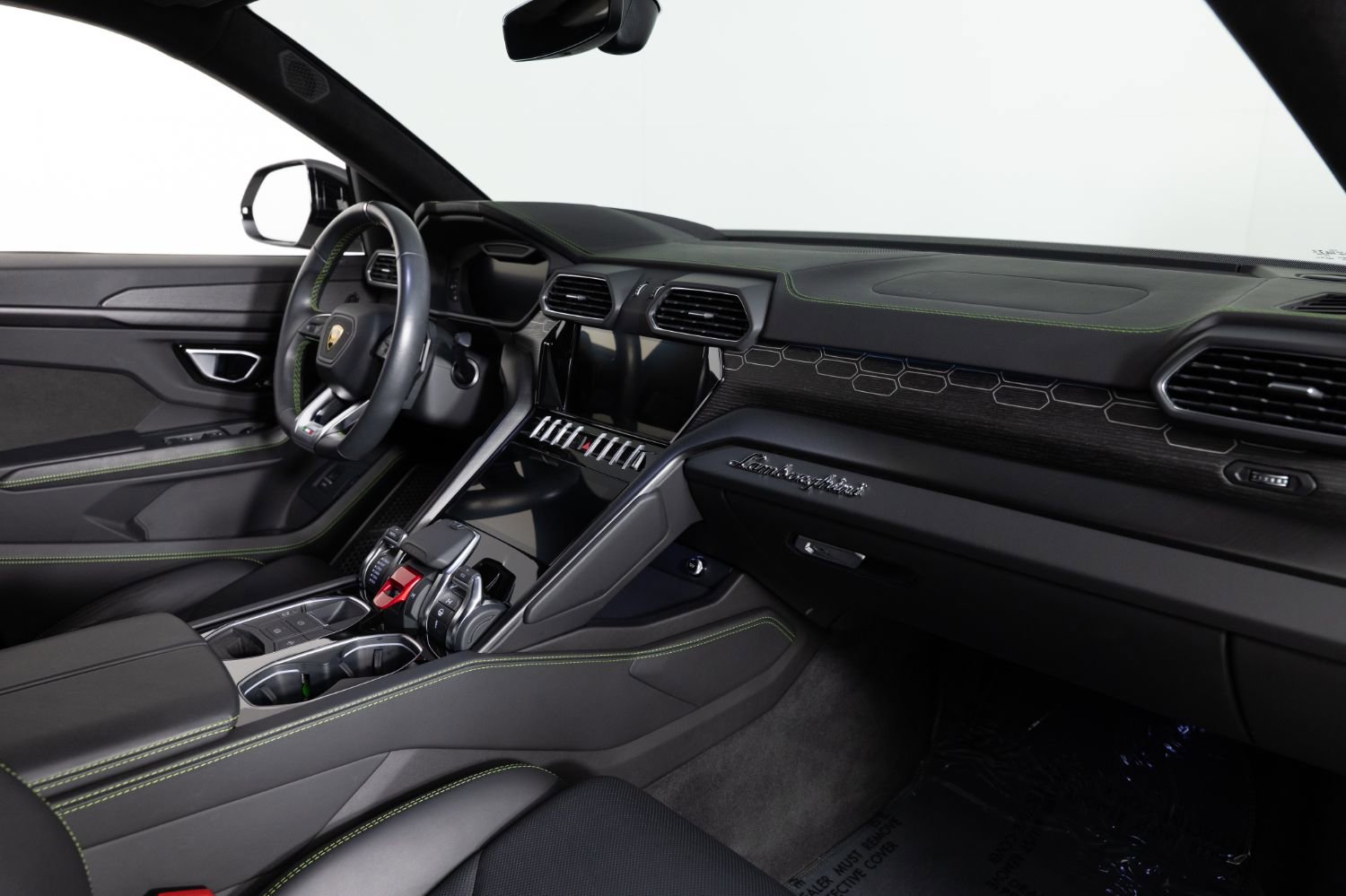 Used 2021 Lamborghini Urus AWD/4WD image 38
