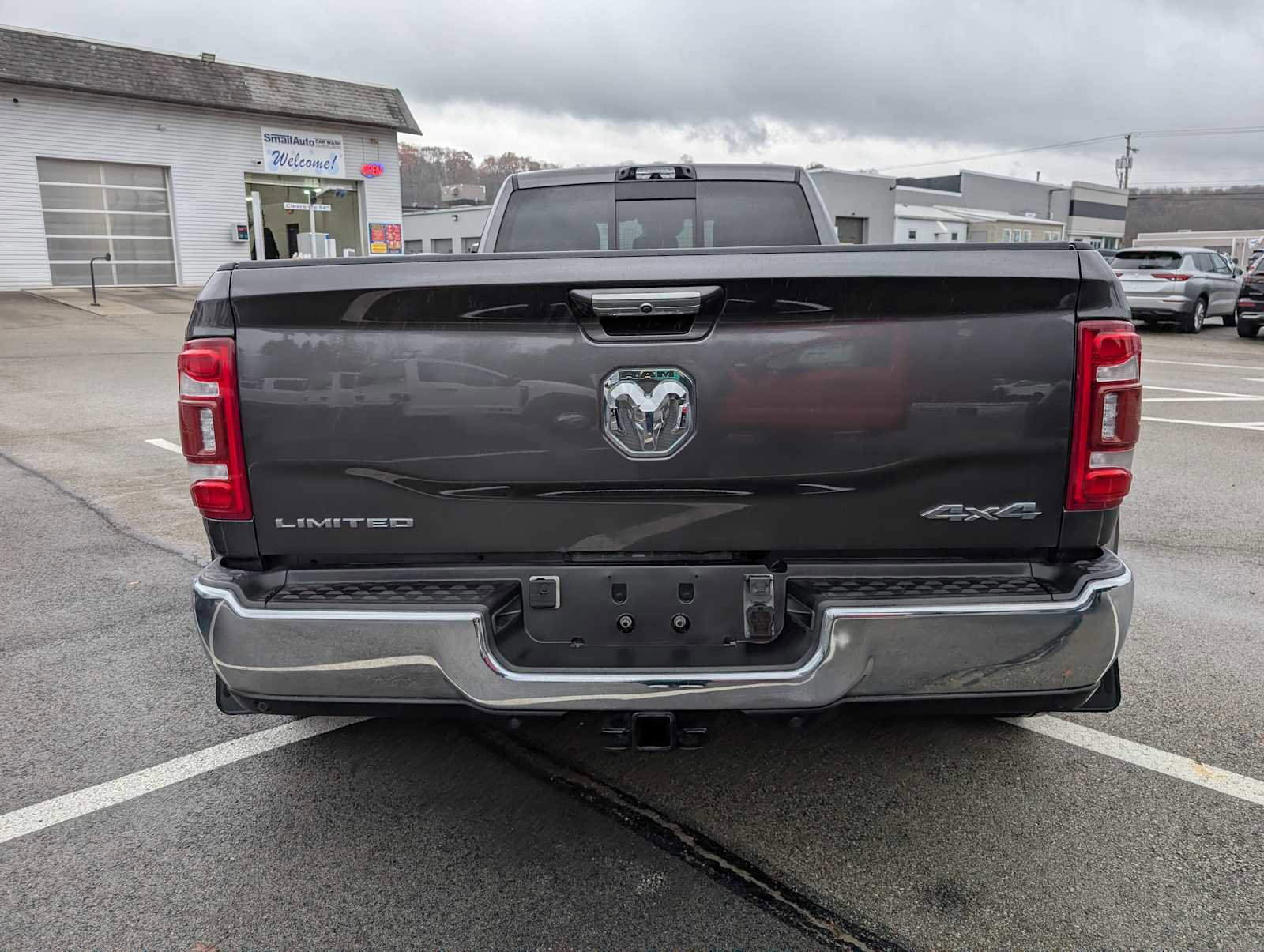 Used 2022 RAM 3500 Limited image 9