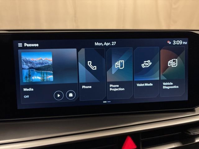 Certified 2025 Kia Sorento LX FWD image 16