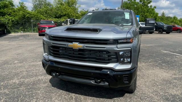 New 2026 Chevrolet Silverado 2500 Custom w/ Custom Value Package AWD/4WD image 5