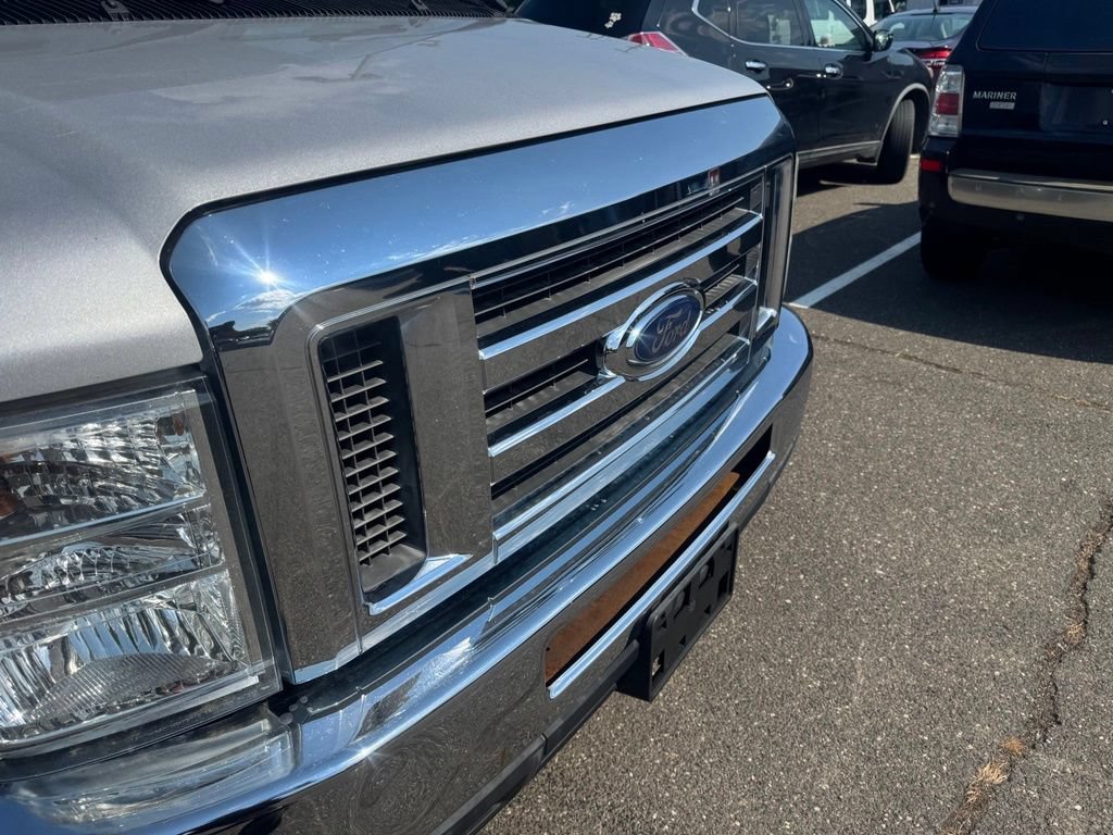 Used 2012 Ford E-350 and Econoline 350 XLT RWD image 11