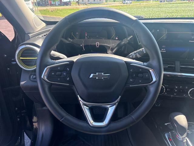 Used 2024 Chevrolet Trax ACTIV w/ Sunroof Package FWD image 17