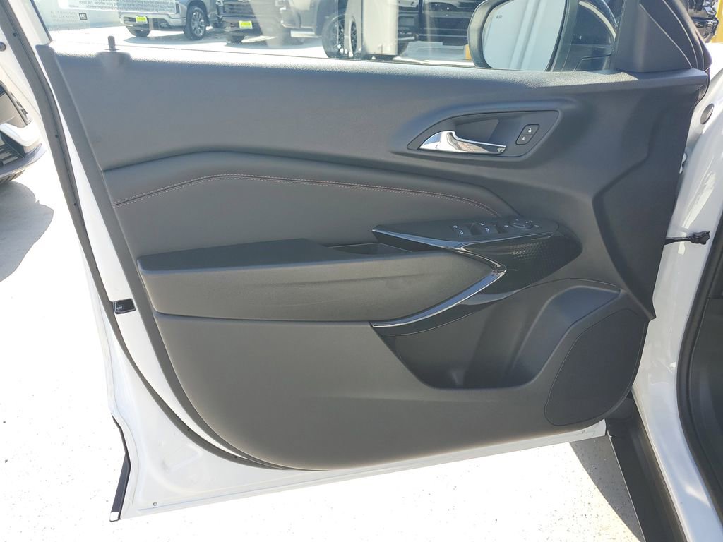 New 2026 Chevrolet Trax RS w/ Driver Confidence Package FWD image 20