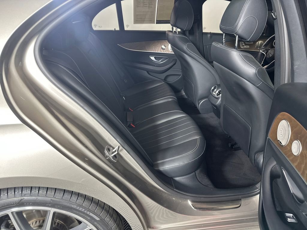 Used 2022 Mercedes-Benz E 350 Sedan image 17