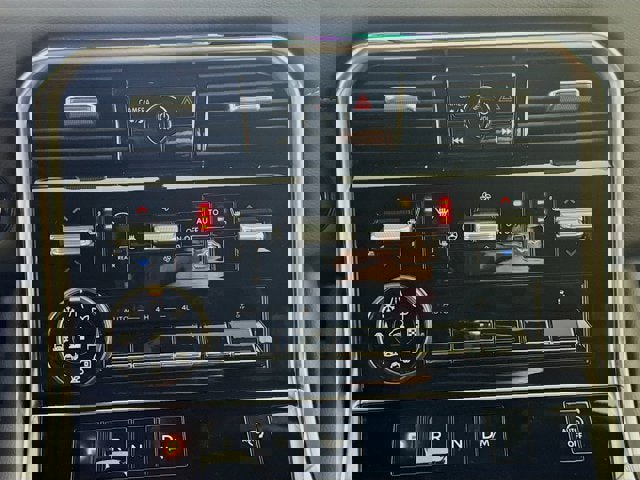 New 2025 Nissan Armada SL w/ Captain's Chari Seat Package image 14