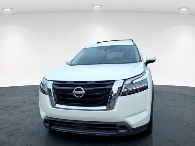 Used 2022 Nissan Pathfinder SV AWD/4WD image 5